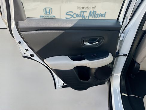Certified 2025 Honda HR-V LX image 24
