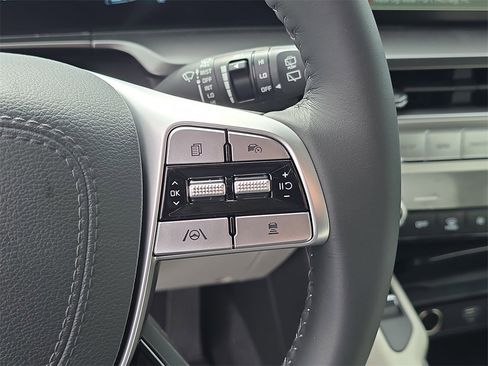 New 2025 Kia Telluride S image 32