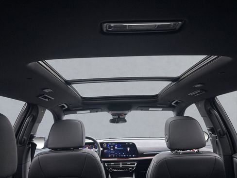 Used 2025 Chevrolet Traverse Z71 w/ Driver Confidence Package image 25