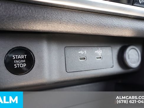 Used 2024 Nissan Rogue SV FWD image 32