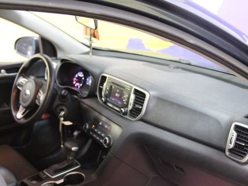 Used 2018 Kia Sportage LX AWD/4WD image 12