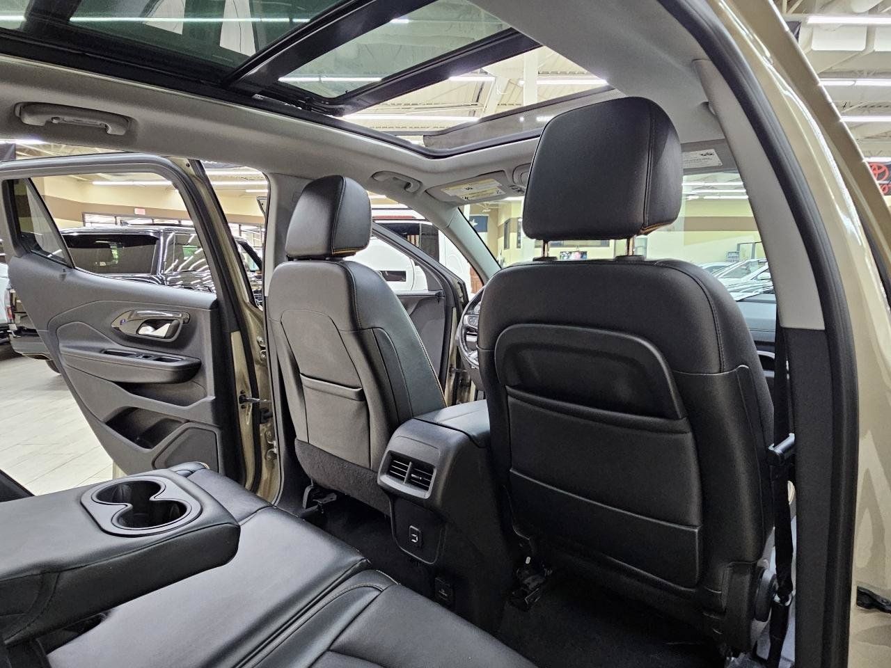 Used 2022 GMC Terrain AT4 w/ Tech Package AWD/4WD image 24
