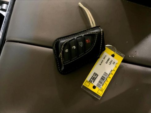 Used 2023 Lexus GX 460 Premium image 14