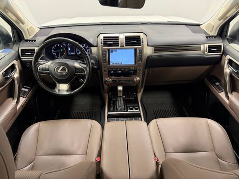 Used 2020 Lexus GX 460 Premium w/ Premium Package AWD/4WD image 32