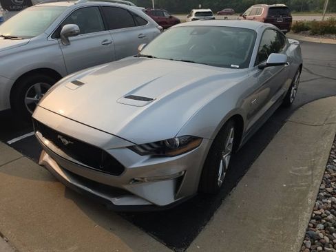 Used 2020 Ford Mustang GT Premium w/ Equipment Group 401A RWD image 2