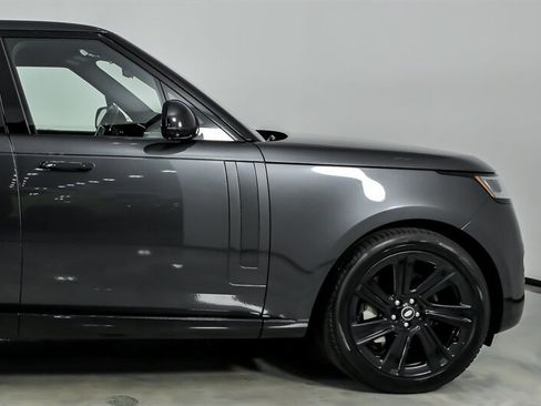 Used 2023 Land Rover Range Rover SE AWD/4WD image 12