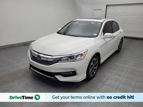 Used 2017 Honda Accord EX image 1