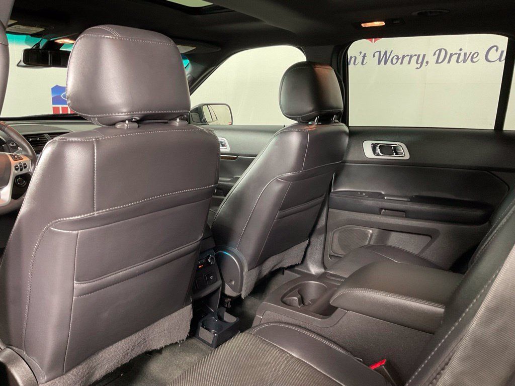 Used 2014 Ford Explorer Limited w/ Equipment Group 302A AWD/4WD image 15