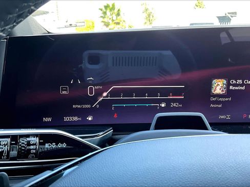 Used 2025 Cadillac Escalade Sport image 25