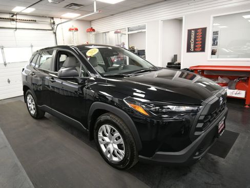 Used 2026 Toyota Corolla Cross L AWD/4WD image 34