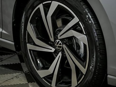 New 2025 Volkswagen Jetta SEL image 3