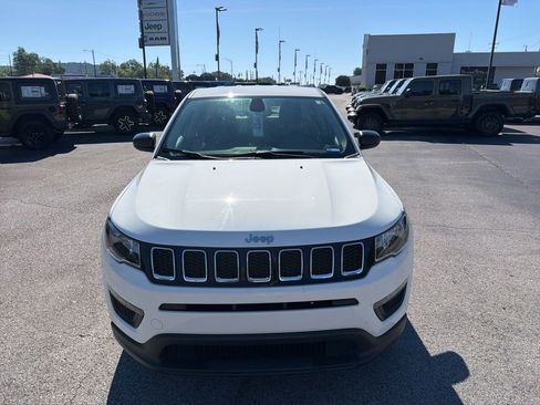 Used 2021 Jeep Compass Sport FWD image 2