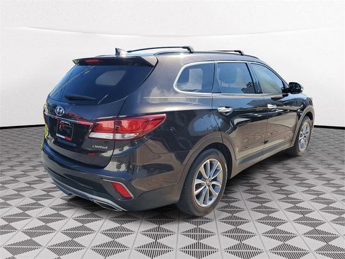 Used 2017 Hyundai Santa Fe Limited image 6