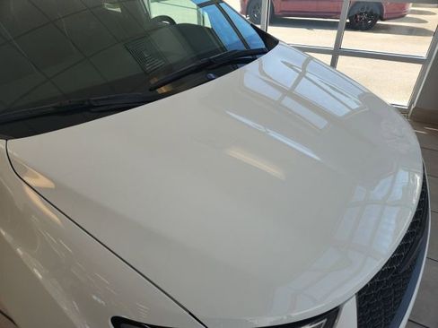 New 2025 Chrysler Pacifica Limited image 7