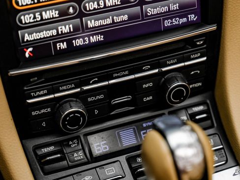 Used 2015 Porsche 911 Carrera S image 63