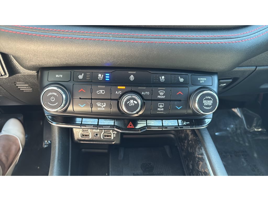 Used 2024 Dodge Durango R/T AWD/4WD image 16