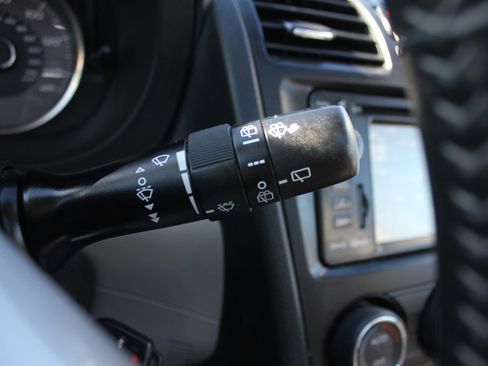 Used 2015 Subaru Forester 2.5i Limited image 16