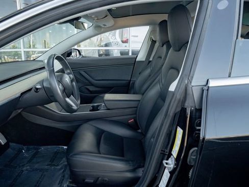 Used 2018 Tesla Model 3 Long Range image 16