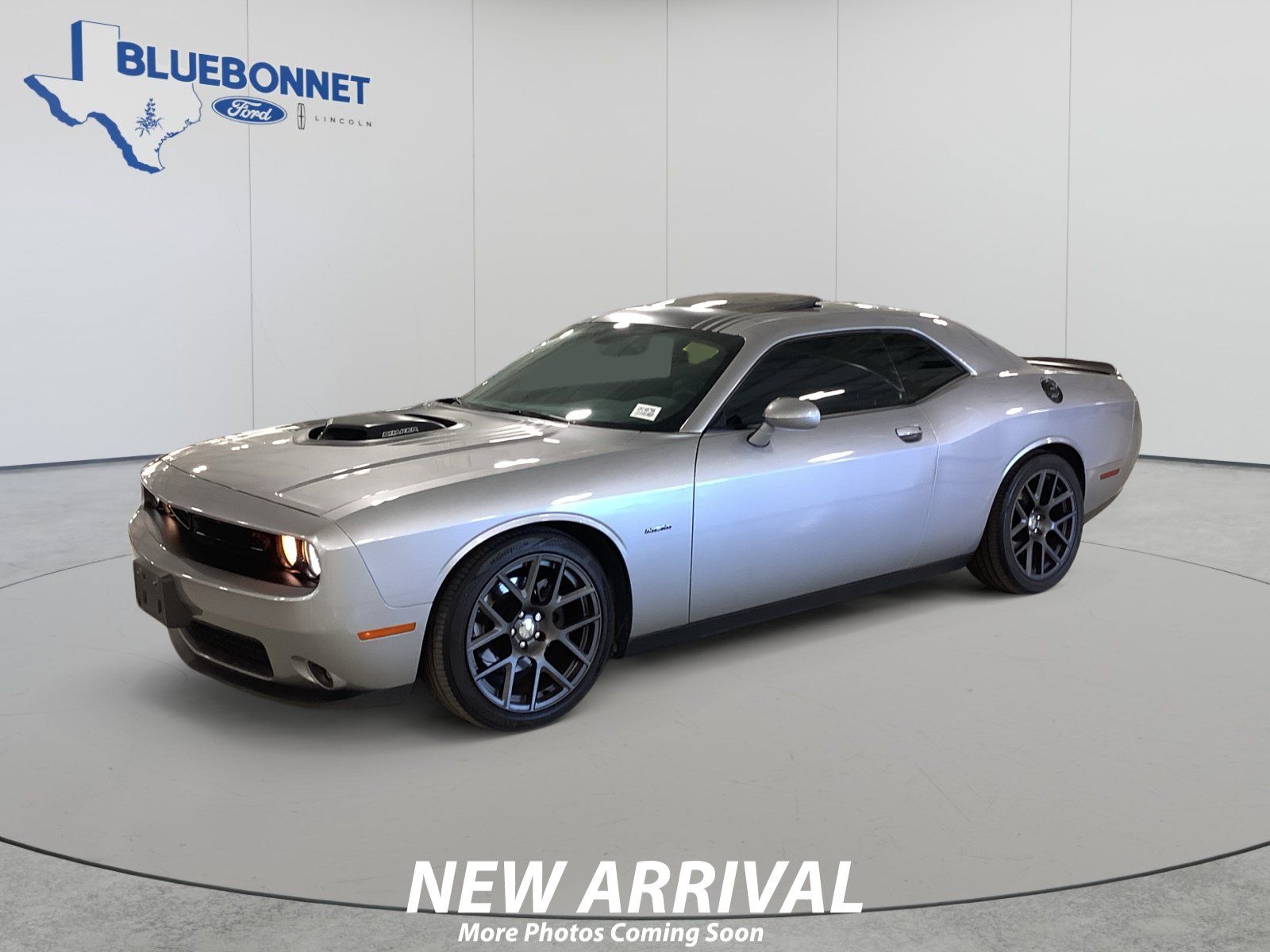 Used 2016 Dodge Challenger R/T Plus RWD image 1