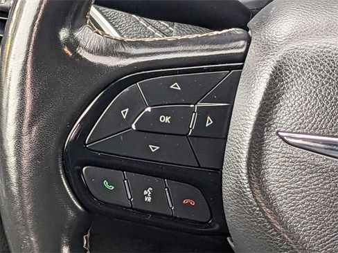 Certified 2021 Chrysler Pacifica Touring-L w/ S Appearance Package image 17