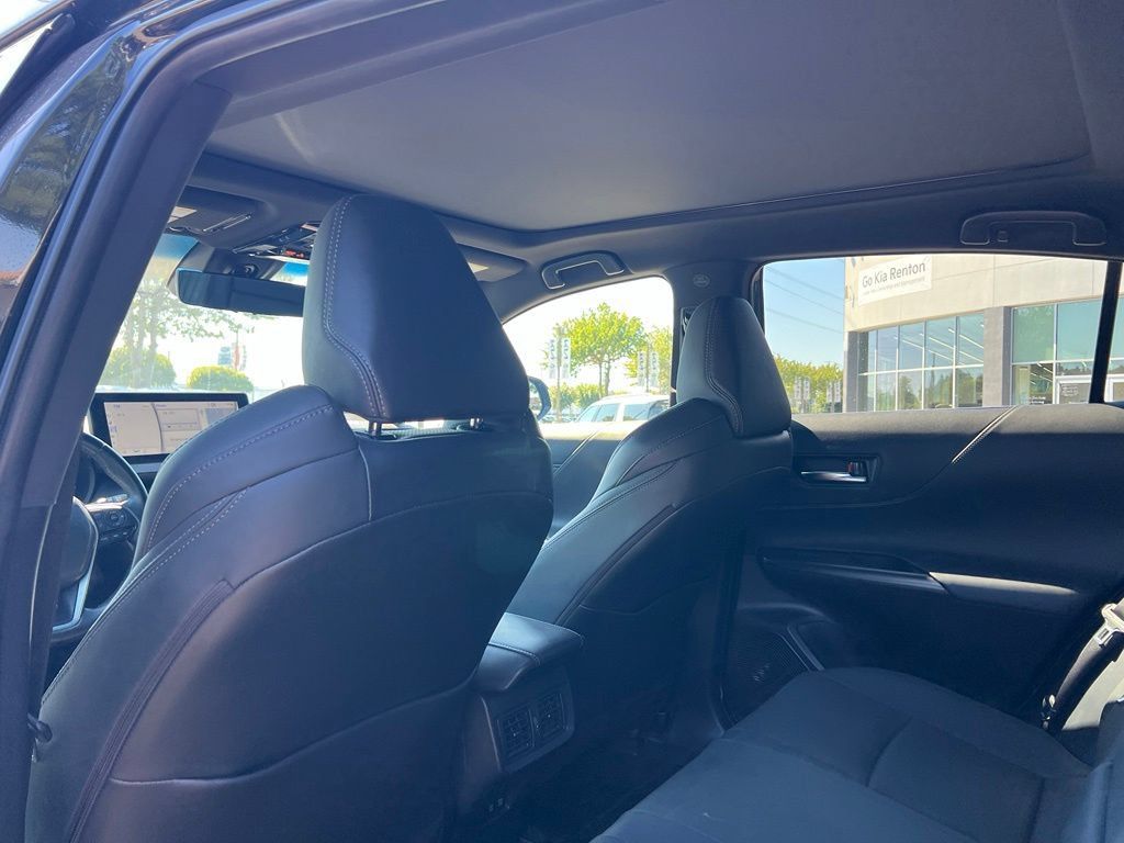 Used 2022 Toyota Venza Limited AWD/4WD image 11