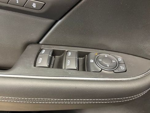 Used 2025 Buick Envision Avenir AWD/4WD image 43