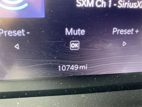 Used 2023 Jeep Grand Cherokee Altitude image 12