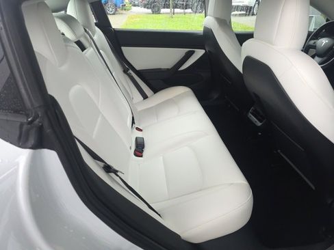 Used 2018 Tesla Model 3 Long Range image 12