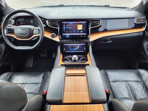 Used 2024 Jeep Grand Wagoneer L Series III image 14