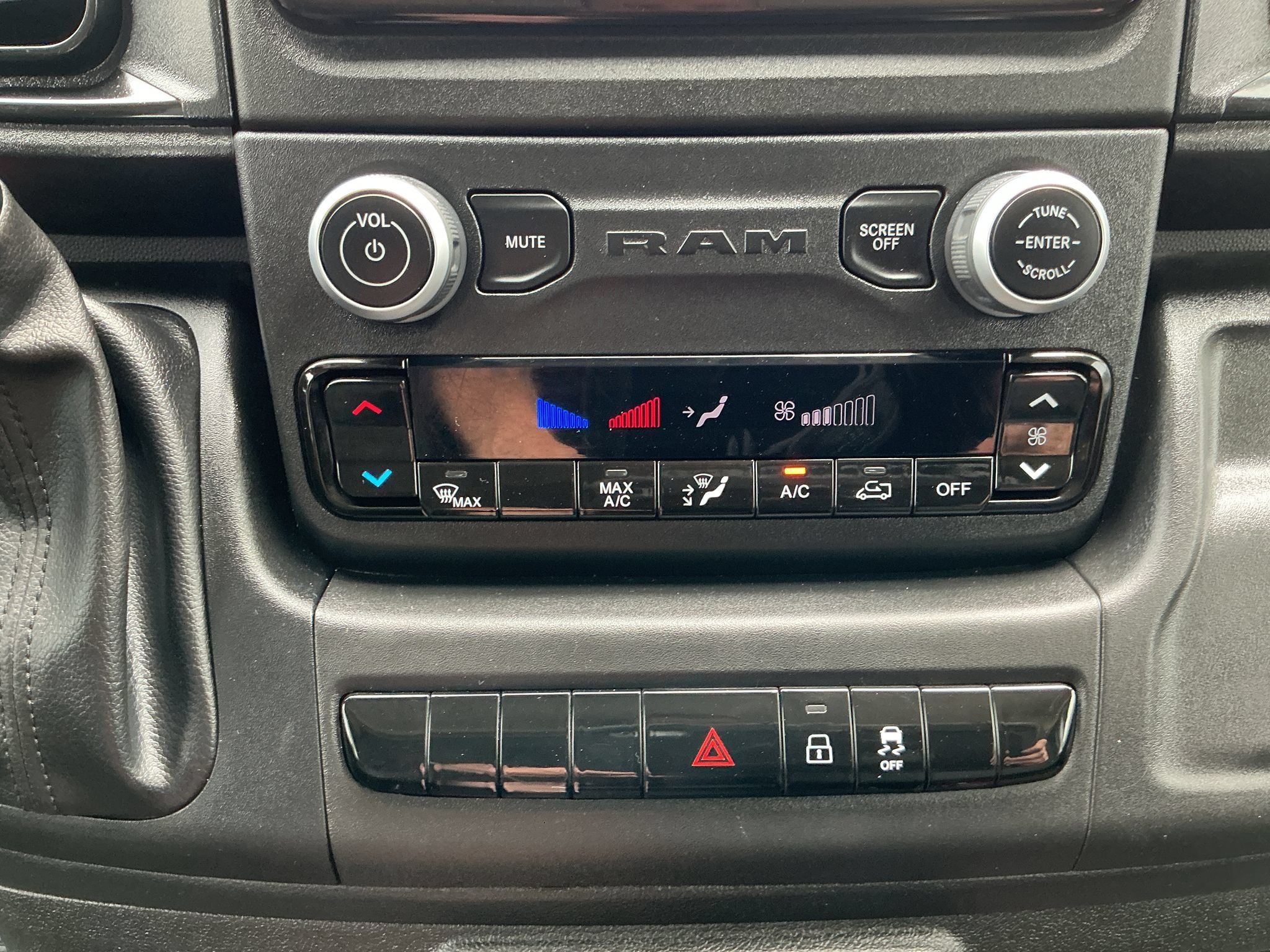 Used 2023 RAM ProMaster 2500 FWD image 21