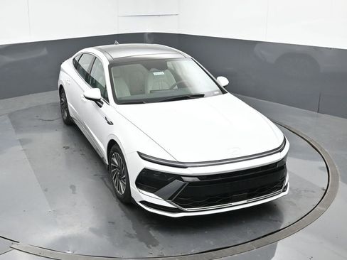 New 2026 Hyundai Sonata SEL FWD image 24