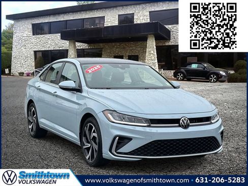 Used 2025 Volkswagen Jetta SEL FWD image 1
