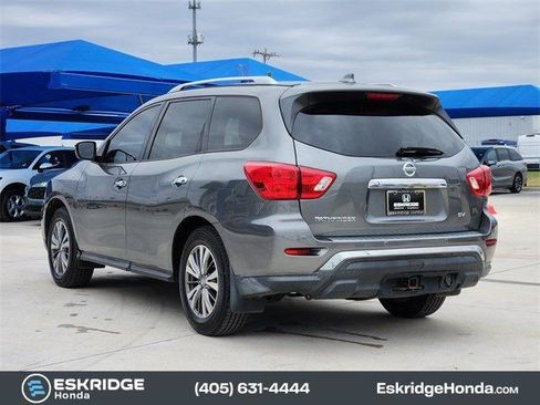 Used 2020 Nissan Pathfinder SV image 5