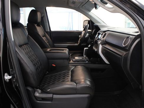 Used 2021 Toyota Tundra SR5 w/ SR5 Upgrade Package AWD/4WD image 18