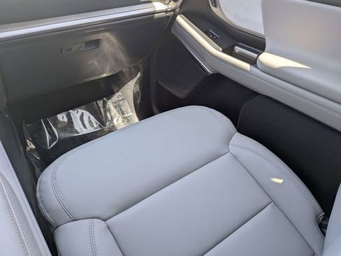 New 2026 Ford Expedition Active RWD image 16