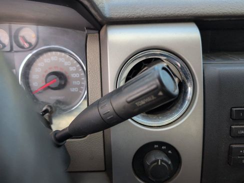 Used 2010 Ford F150 XLT AWD/4WD image 19
