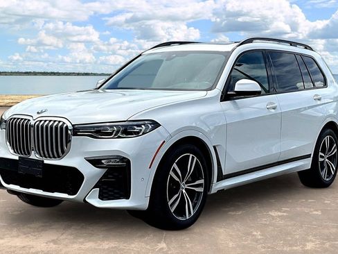 Used 2021 BMW X7 xDrive40i w/ M Sport Package AWD/4WD image 1