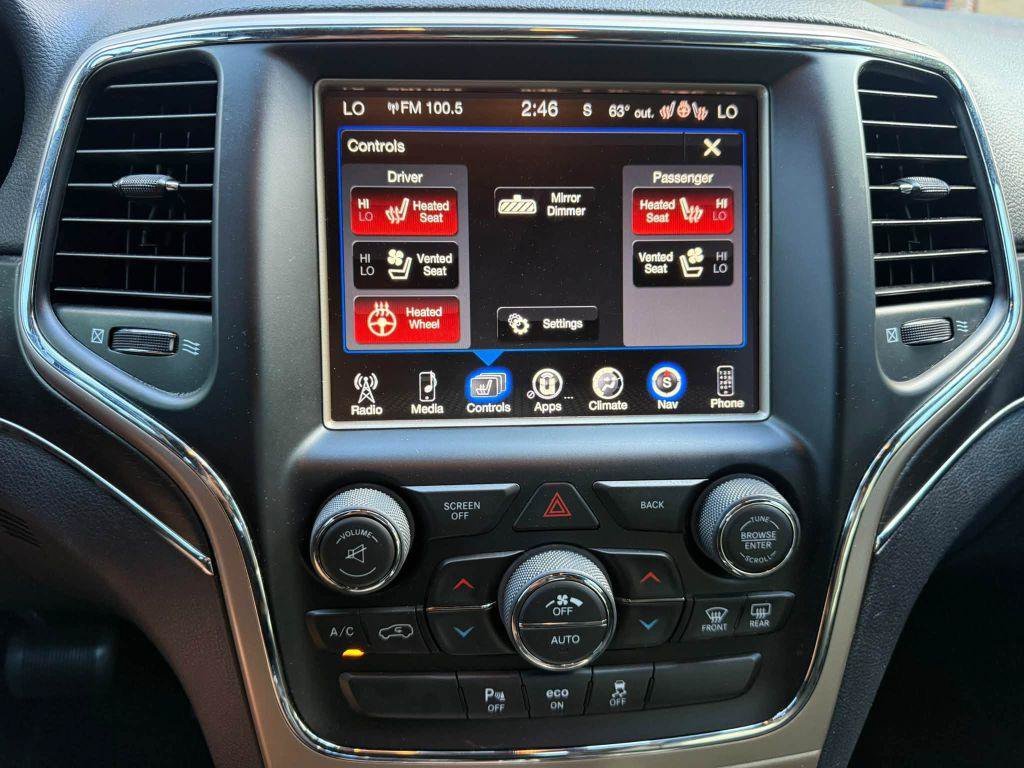 Used 2015 Jeep Grand Cherokee Limited w/ Luxury Group II RWD image 16