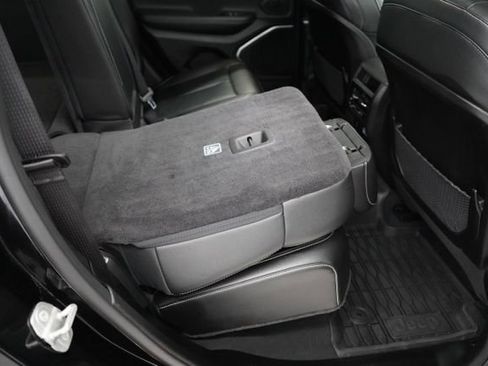 Used 2022 Jeep Grand Cherokee Limited 4xe image 70