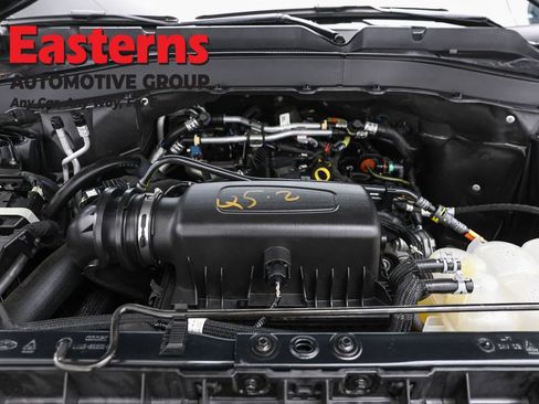 Used 2022 Ford Explorer XLT w/ Equipment Group 202A AWD/4WD image 7
