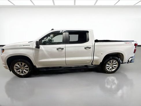 Used 2022 Chevrolet Silverado 1500 Custom AWD/4WD image 8