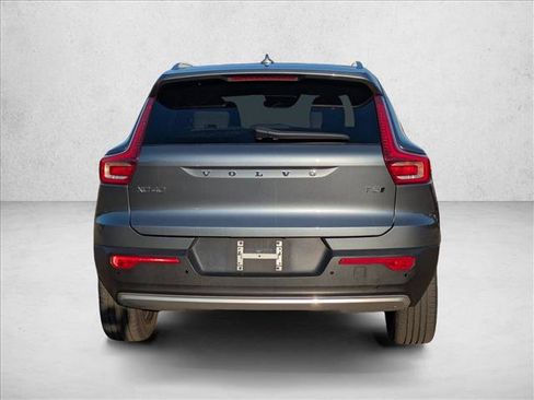 Used 2019 Volvo XC40 T5 Momentum AWD/4WD image 6