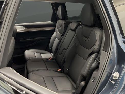 Used 2025 Volvo EX90 Ultra AWD/4WD image 24