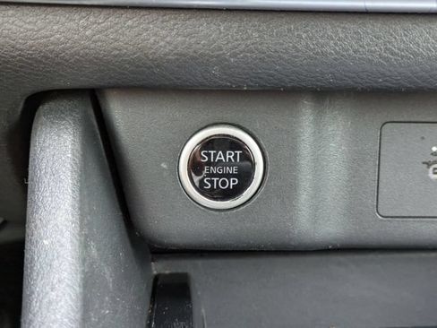 Used 2021 Nissan Rogue S FWD image 29