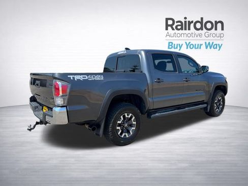 Used 2020 Toyota Tacoma TRD Off-Road w/ Blackout Package AWD/4WD image 7