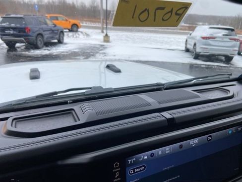 Used 2024 Jeep Wrangler High Altitude image 24