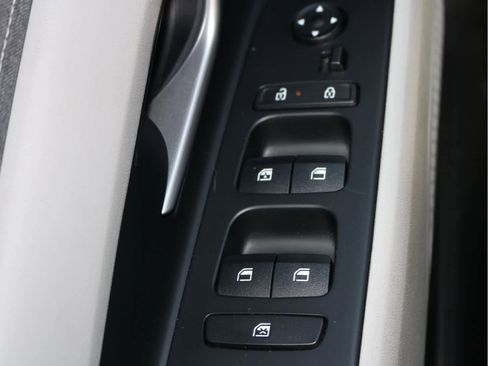 Used 2024 Hyundai Elantra Limited FWD image 19
