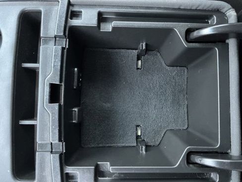 Used 2018 GMC Sierra 1500 SLE w/ SLE Value Package image 30