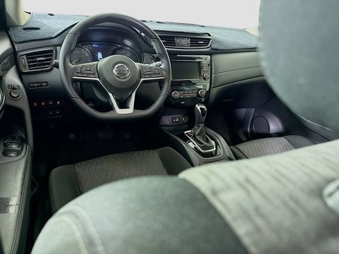 Used 2020 Nissan Rogue SV FWD image 23