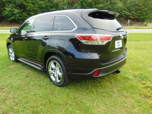 Used 2015 Toyota Highlander Limited FWD image 4